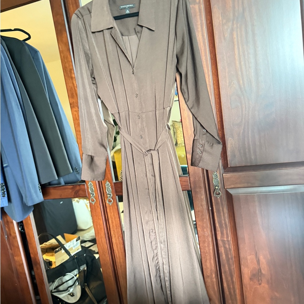 Banana Republic Chocolate Long Sleeve Dress